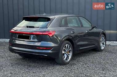 Внедорожник / Кроссовер Audi e-tron 2019 в 