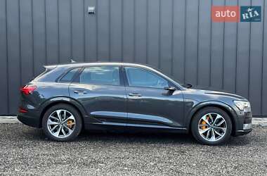 Внедорожник / Кроссовер Audi e-tron 2019 в 