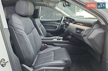Внедорожник / Кроссовер Audi e-tron 2019 в 