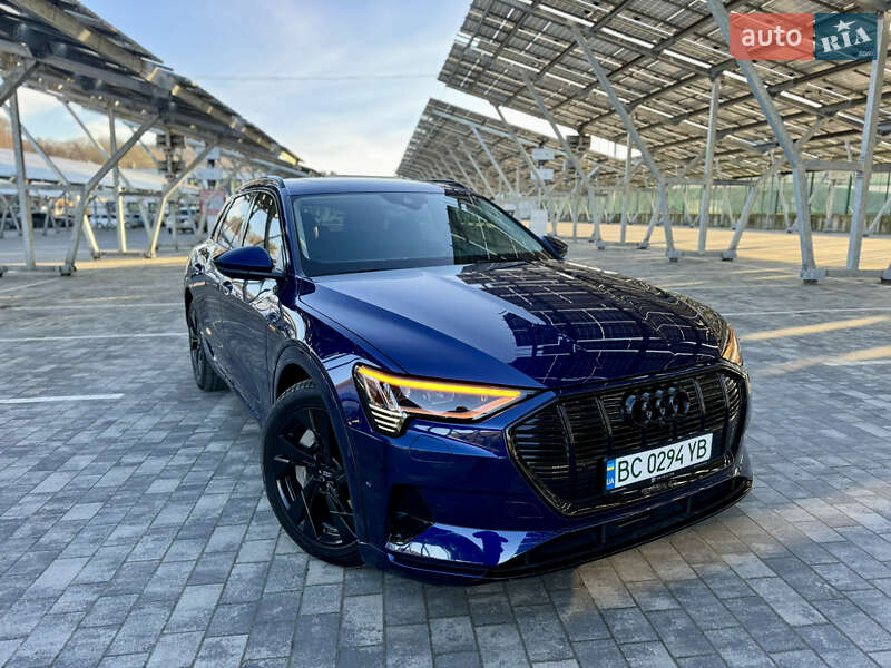 Позашляховик / Кросовер Audi e-tron 2020 в 