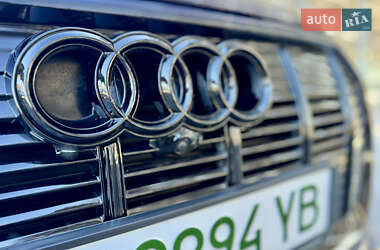 Позашляховик / Кросовер Audi e-tron 2020 в 