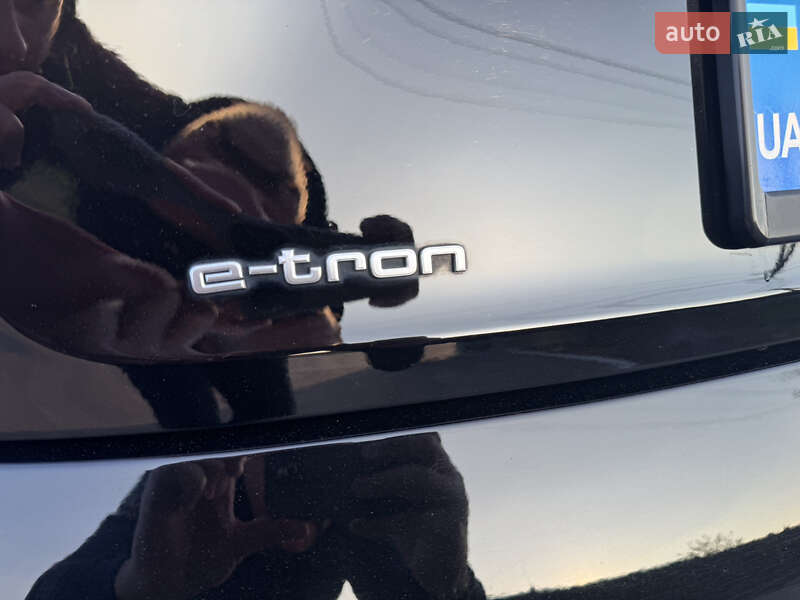 Позашляховик / Кросовер Audi e-tron 2020 в Львові