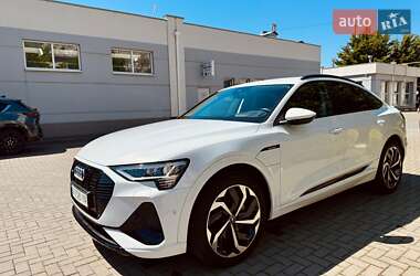 Audi e-tron 2021