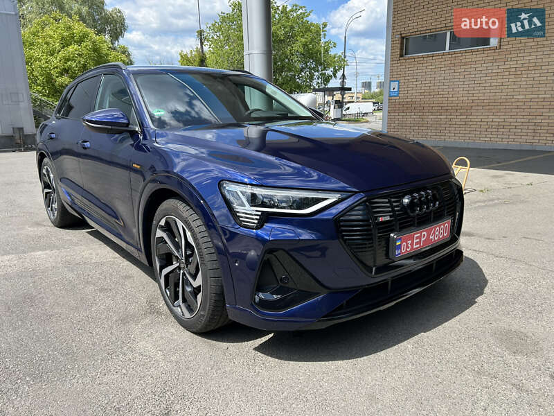 Позашляховик / Кросовер Audi e-tron 2022 в Києві