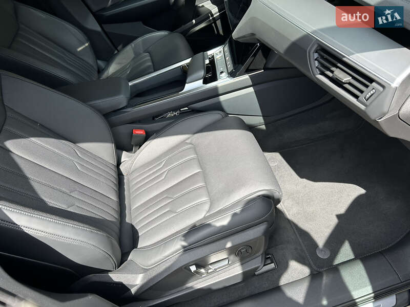 Позашляховик / Кросовер Audi e-tron 2022 в Києві