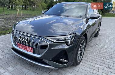 Внедорожник / Кроссовер Audi e-tron 2021 в 