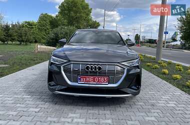 Внедорожник / Кроссовер Audi e-tron 2021 в 