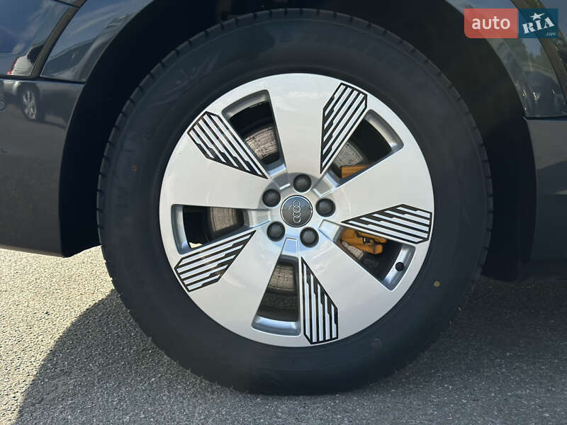 Позашляховик / Кросовер Audi e-tron 2019 в Харкові