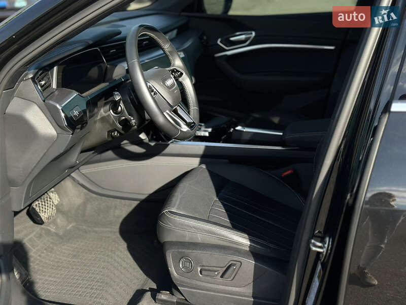 Позашляховик / Кросовер Audi e-tron 2019 в Харкові