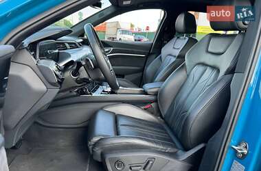 Внедорожник / Кроссовер Audi e-tron 2019 в 