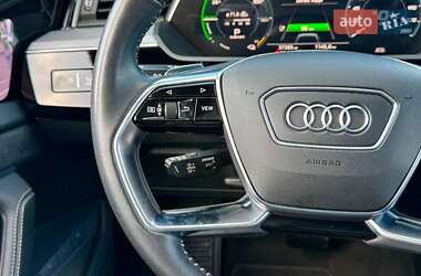 Внедорожник / Кроссовер Audi e-tron 2019 в 