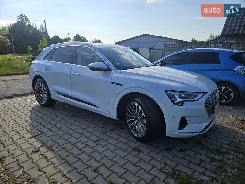 Внедорожник / Кроссовер Audi e-tron 2019 в 