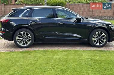 Внедорожник / Кроссовер Audi e-tron 2019 в 