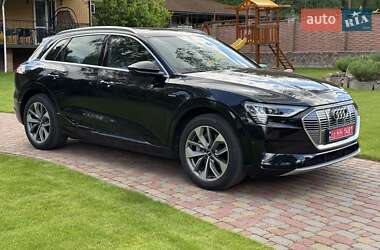 Внедорожник / Кроссовер Audi e-tron 2019 в 