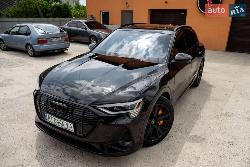 Внедорожник / Кроссовер Audi e-tron 2022 в Ивано-Франковске
