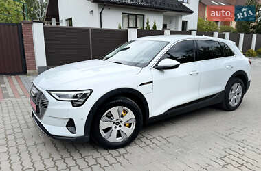 Позашляховик / Кросовер Audi e-tron 2023 в Хмельницькому