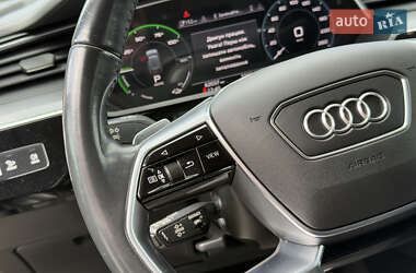 Внедорожник / Кроссовер Audi e-tron 2020 в 