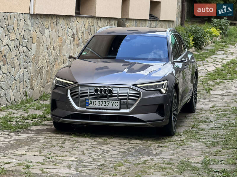 Внедорожник / Кроссовер Audi e-tron 2019 в Тячеве