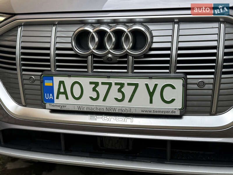 Внедорожник / Кроссовер Audi e-tron 2019 в Тячеве