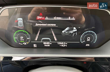 Внедорожник / Кроссовер Audi e-tron 2019 в 