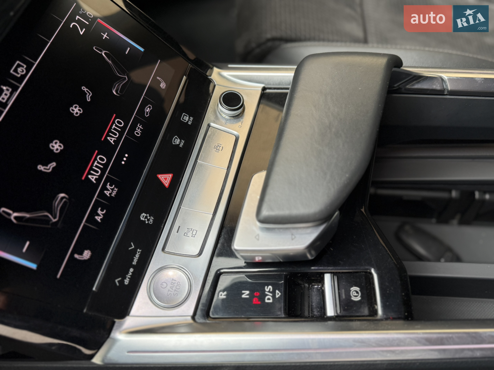 2019 Audi e-tron - мініатюра 28