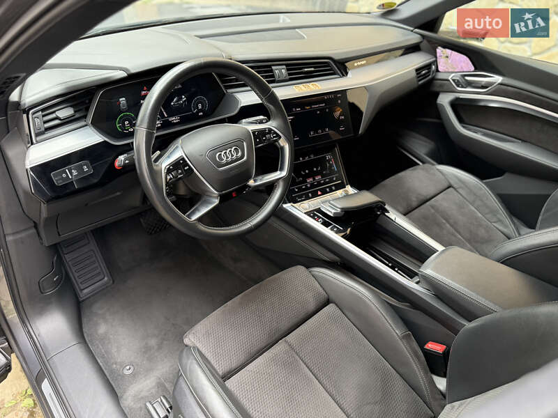 Внедорожник / Кроссовер Audi e-tron 2019 в Тячеве