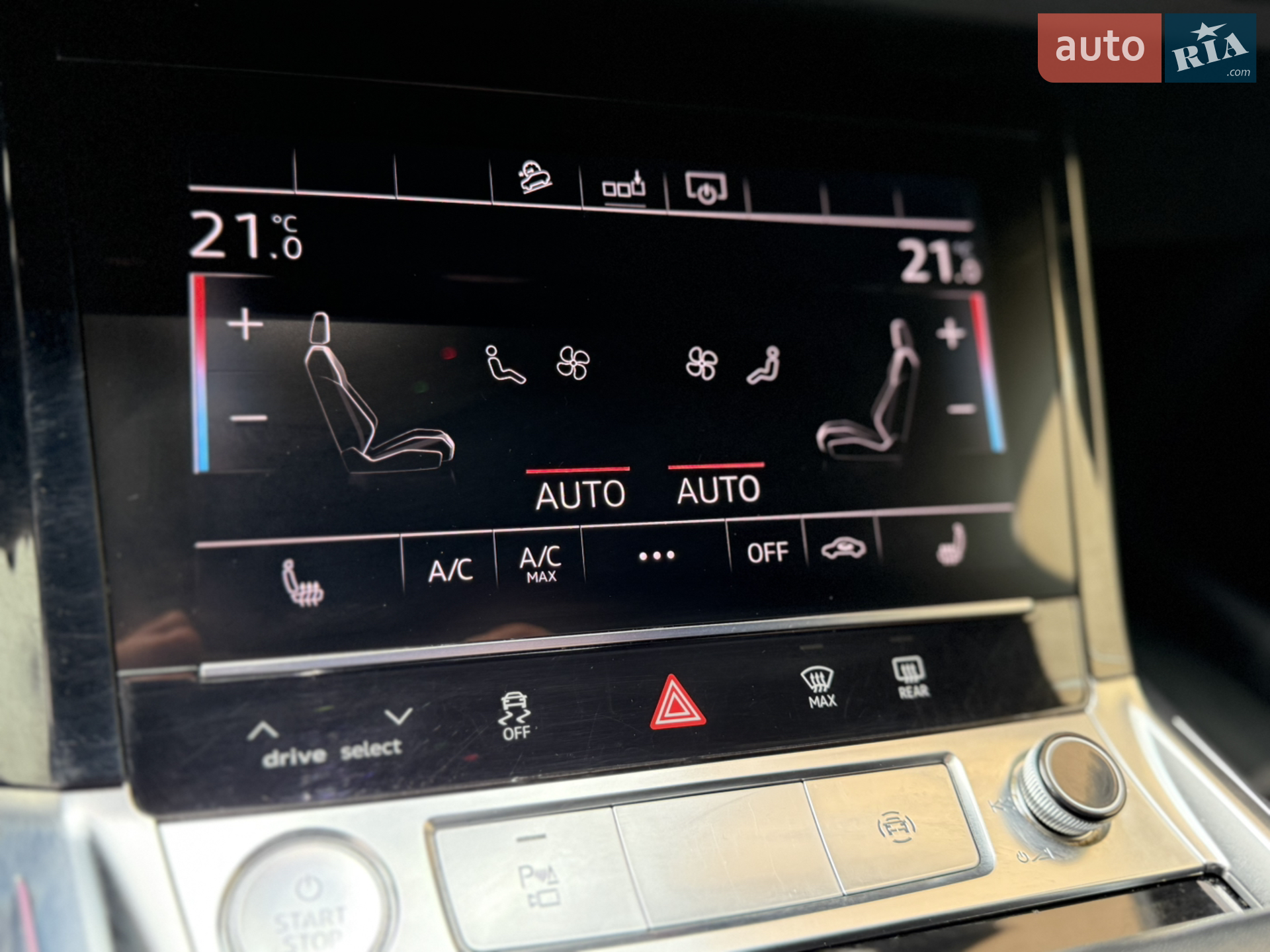 2019 Audi e-tron - мініатюра 31