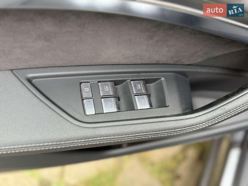 Внедорожник / Кроссовер Audi e-tron 2019 в Тячеве