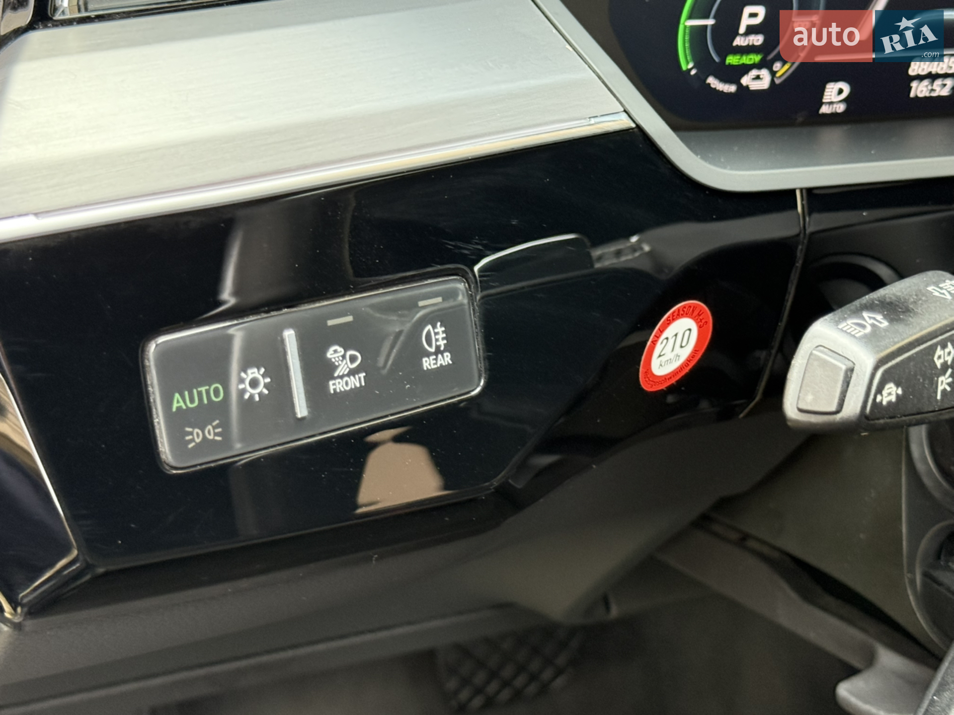 2019 Audi e-tron - мініатюра 36