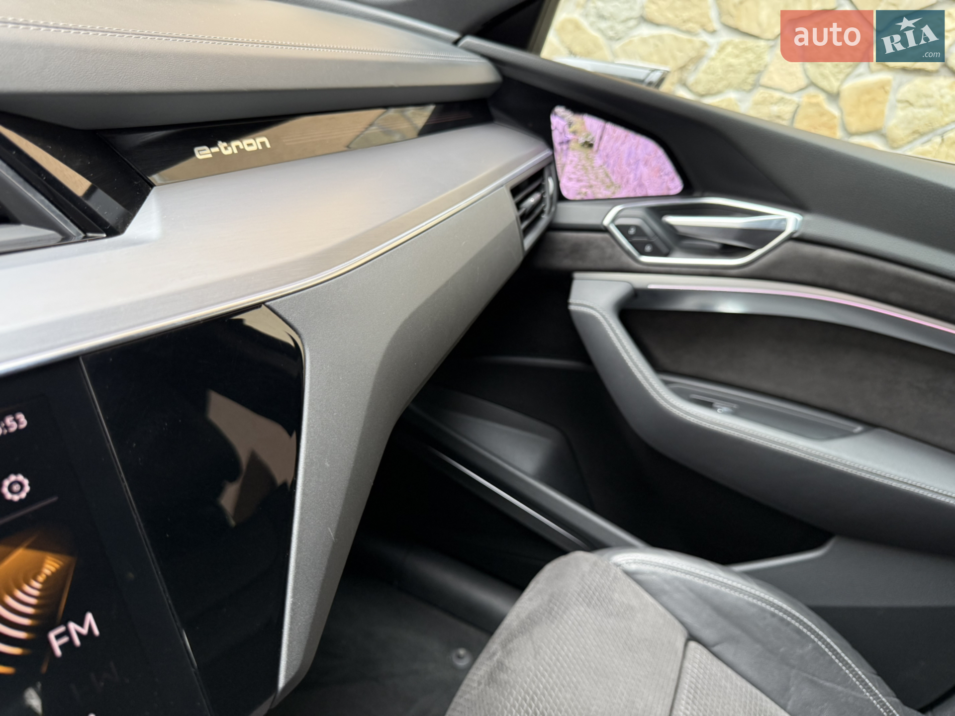 2019 Audi e-tron - мініатюра 43