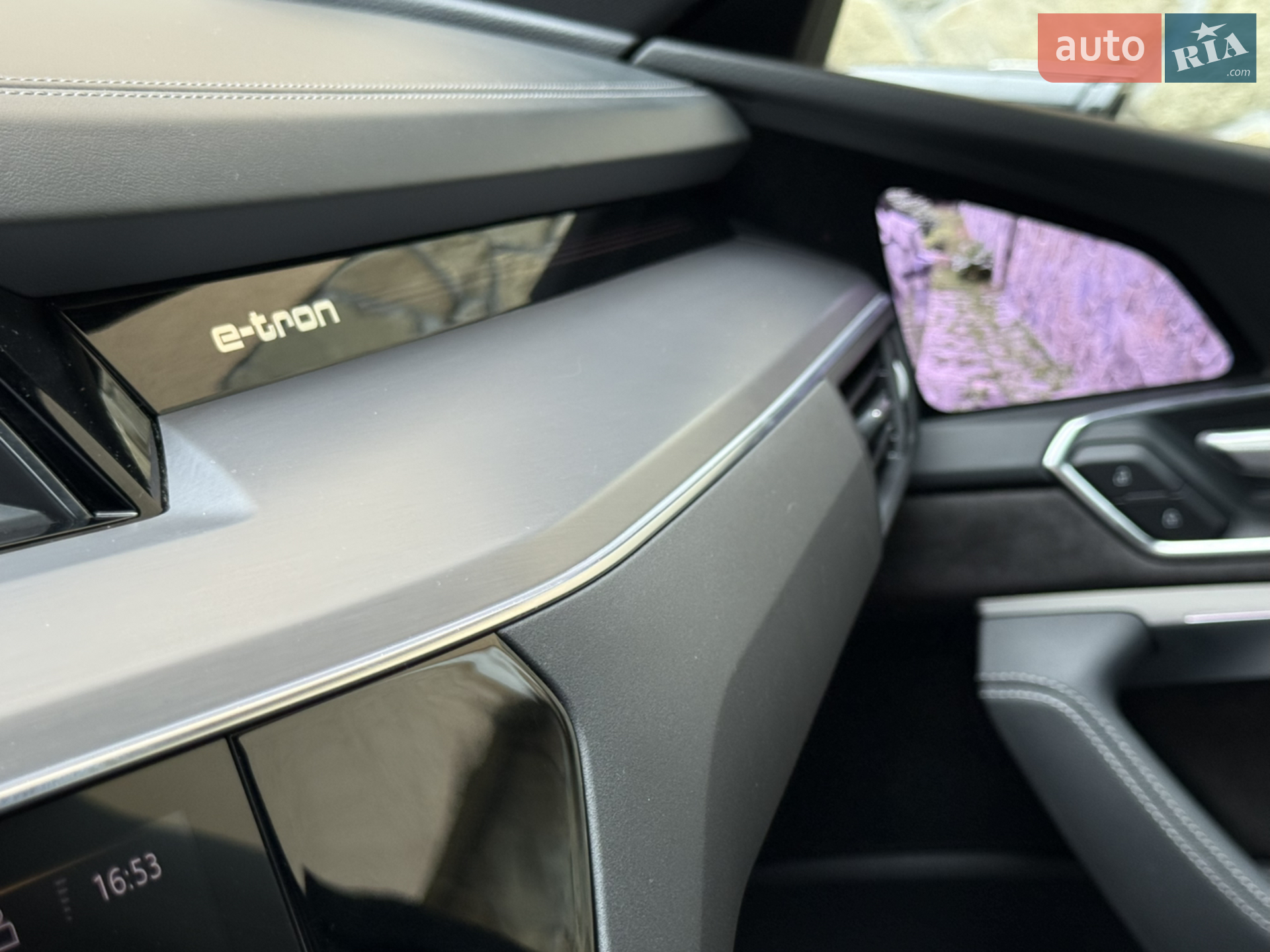 2019 Audi e-tron - мініатюра 46