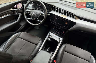 Внедорожник / Кроссовер Audi e-tron 2019 в 