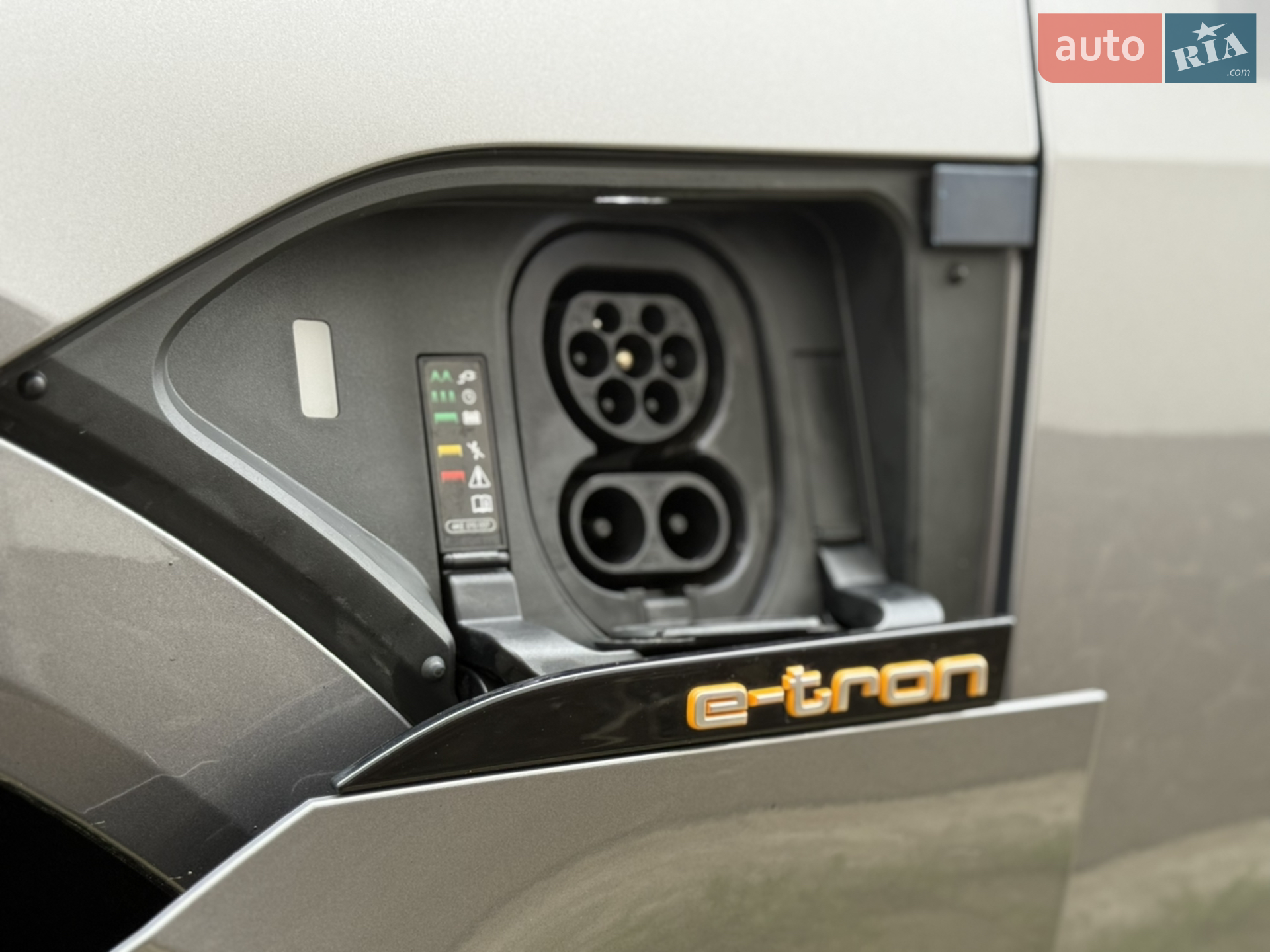 2019 Audi e-tron - мініатюра 88