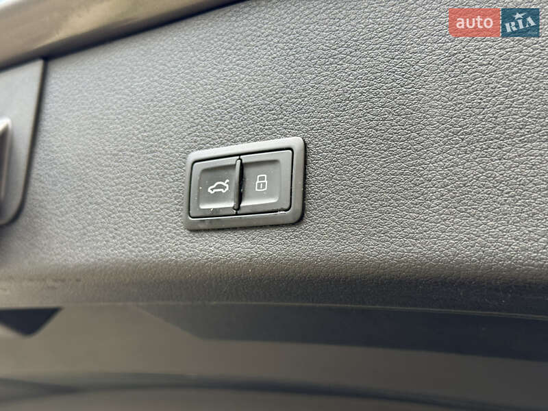 Внедорожник / Кроссовер Audi e-tron 2019 в Тячеве