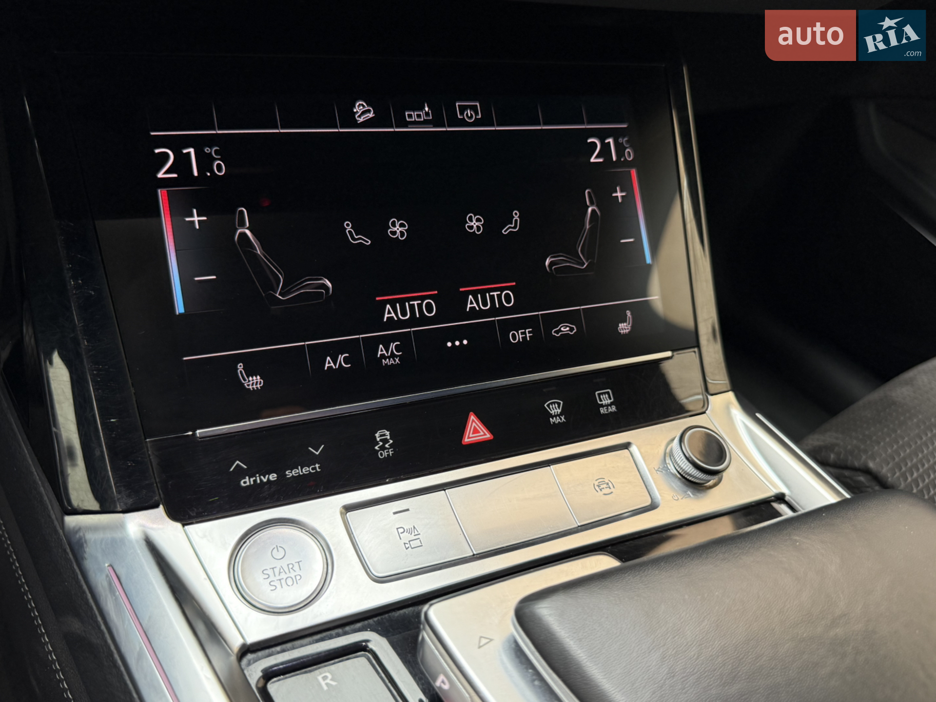 2019 Audi e-tron - мініатюра 104