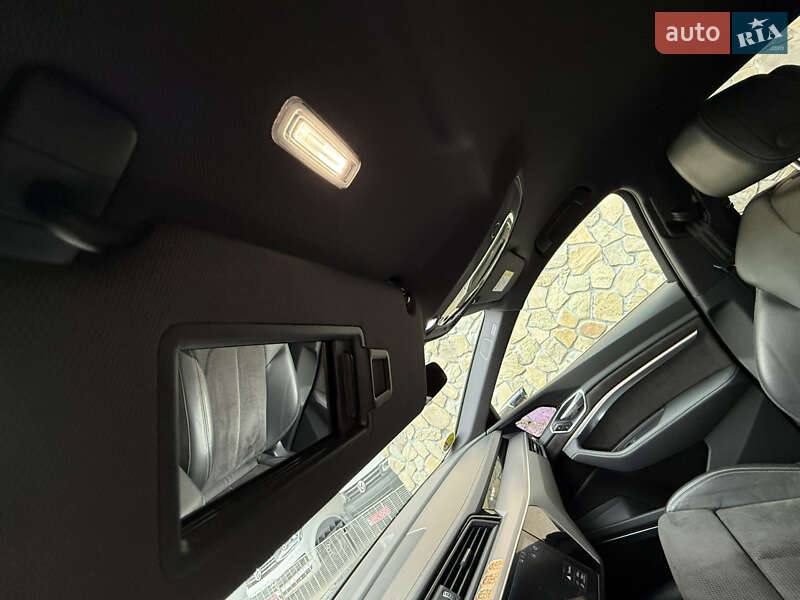 Внедорожник / Кроссовер Audi e-tron 2019 в Тячеве