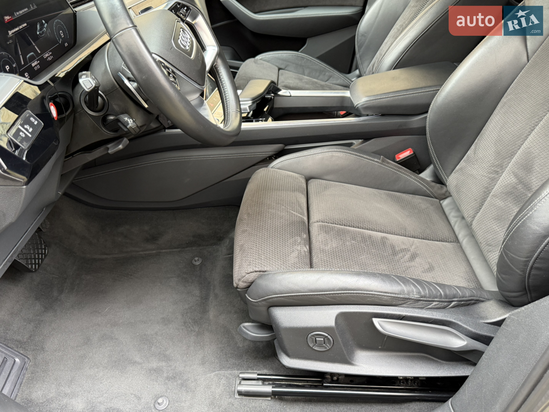 2019 Audi e-tron - мініатюра 108