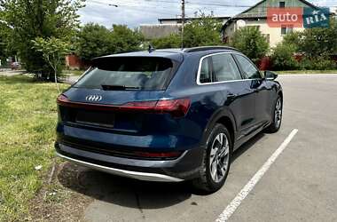 Внедорожник / Кроссовер Audi e-tron 2019 в 