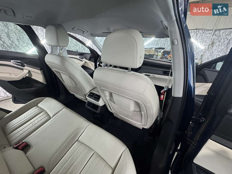 Внедорожник / Кроссовер Audi e-tron 2019 в Львове