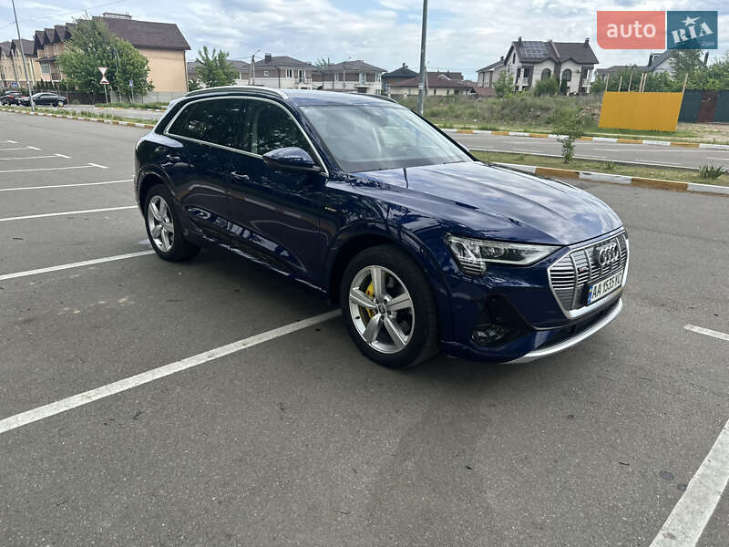 Внедорожник / Кроссовер Audi e-tron 2020 в Киеве