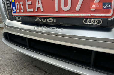 Позашляховик / Кросовер Audi e-tron 2021 в 