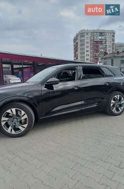 Внедорожник / Кроссовер Audi e-tron 2019 в 