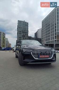 Внедорожник / Кроссовер Audi e-tron 2019 в 