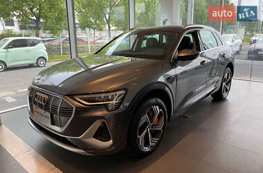 Audi e-tron 2023