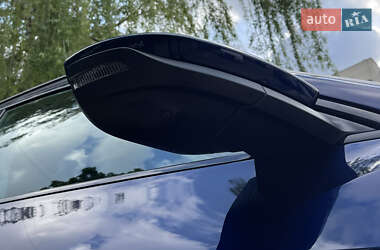 Внедорожник / Кроссовер Audi e-tron 2021 в 