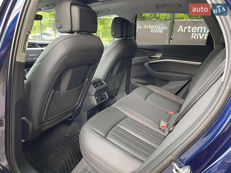 Внедорожник / Кроссовер Audi e-tron 2021 в Ровно