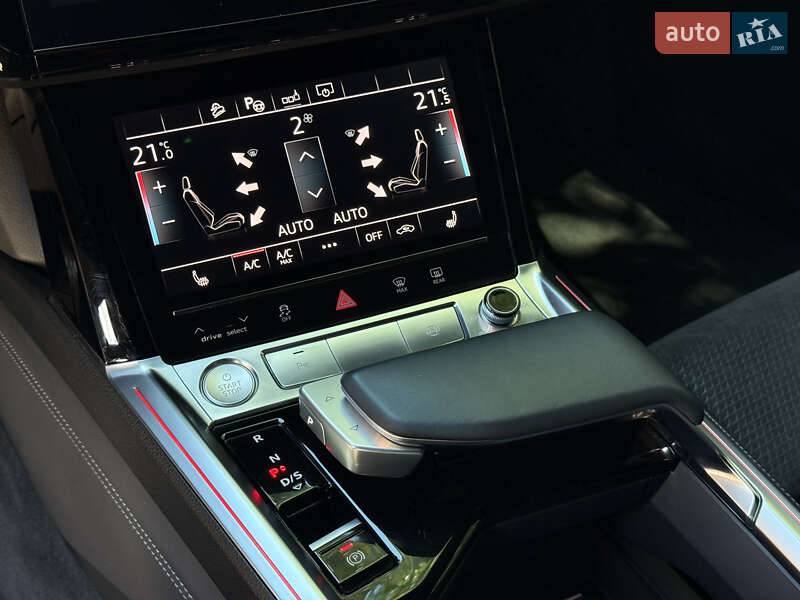 Внедорожник / Кроссовер Audi e-tron 2019 в Дрогобыче фото 35 Внедорожник / Кроссовер Audi e-tron 2019 в Дрогобыче