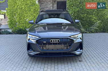 Внедорожник / Кроссовер Audi e-tron 2021 в 