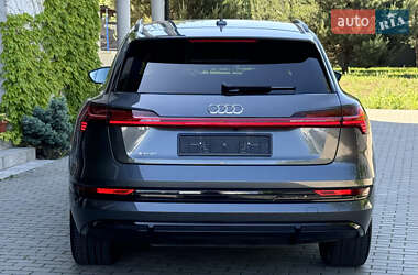 Внедорожник / Кроссовер Audi e-tron 2021 в 