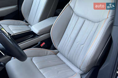 Внедорожник / Кроссовер Audi e-tron 2021 в 